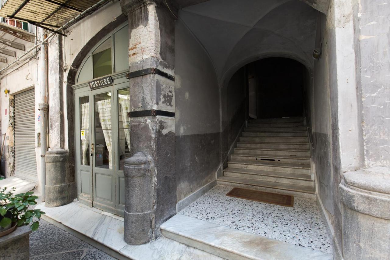 Duetto Al Duomo Hotel Naples Exterior photo